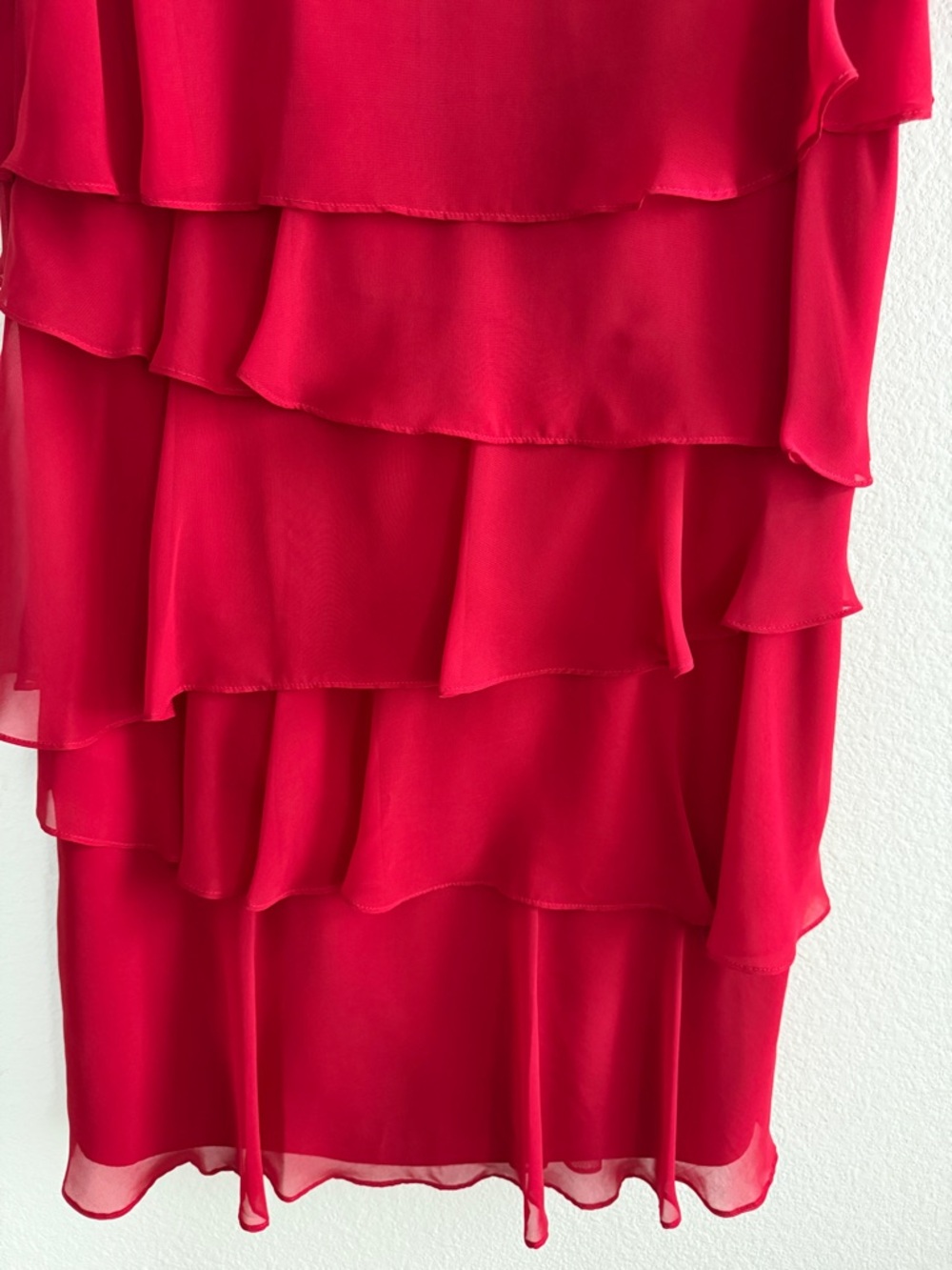 Tahari Arthur S. Levine Red Tiered Chiffon Dress Size 10 – Flowy, Lightweight - Picture 6 of 10